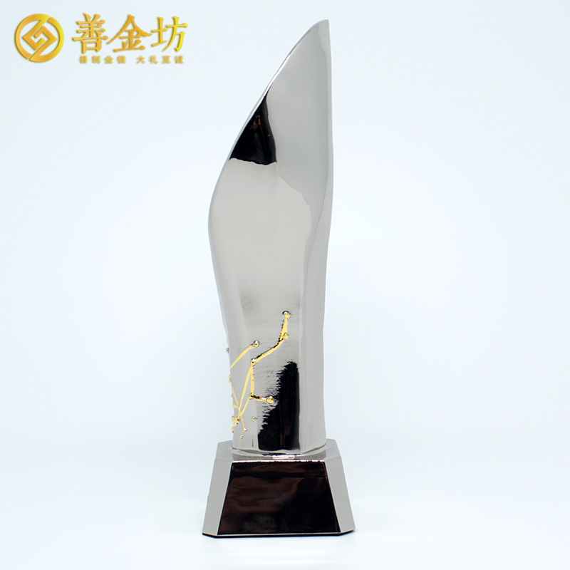 上?？煽诳蓸范ㄖ屏Ⅲw擺件_純銀立體擺件 純銀擺件定制 立體擺件定制 立體貴金屬 員工福利