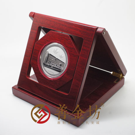 浙江春光塑膠銀章_ 銀幣制作 紀(jì)念幣制作 紀(jì)念章制作 制作紀(jì)念幣 定做紀(jì)念幣 定做銀幣 紀(jì)念幣定制 周年慶典