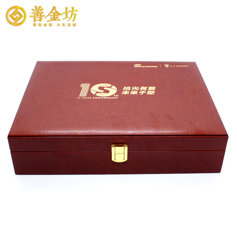 上海某公司定制銀質(zhì)紀(jì)念章500克_ 紀(jì)念章制作 定做紀(jì)念章 定制獎(jiǎng)?wù)?定制紀(jì)念章 定制銀章 十周年 150mm